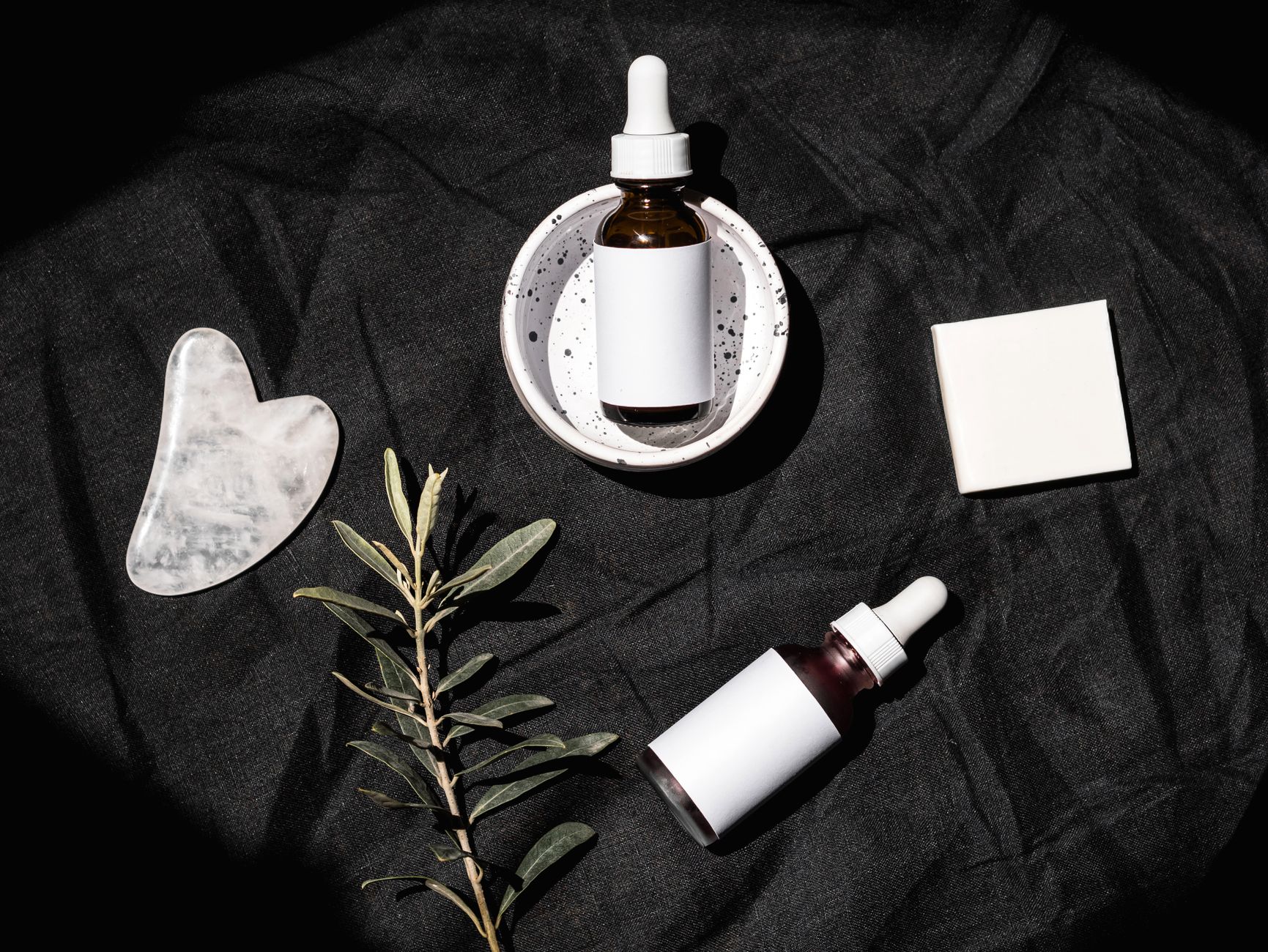 Produits cosmetiques et compositions